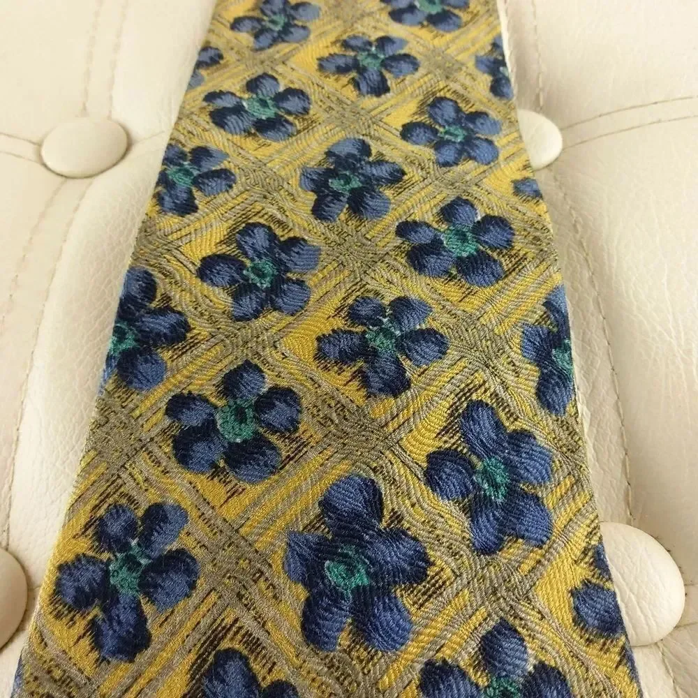 Ketch silk floral